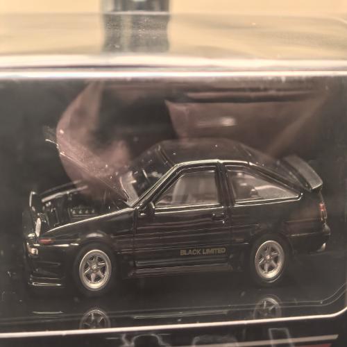 Toyota Corolla AE86 - Hood Opens